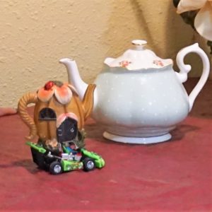 Mini teapot racer and full sized teapot