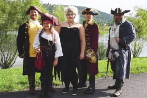 Pirates & Ursula ps web