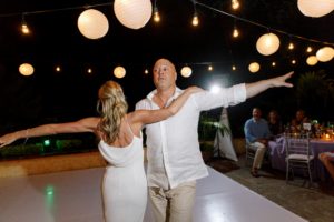 standing spin wedding dance